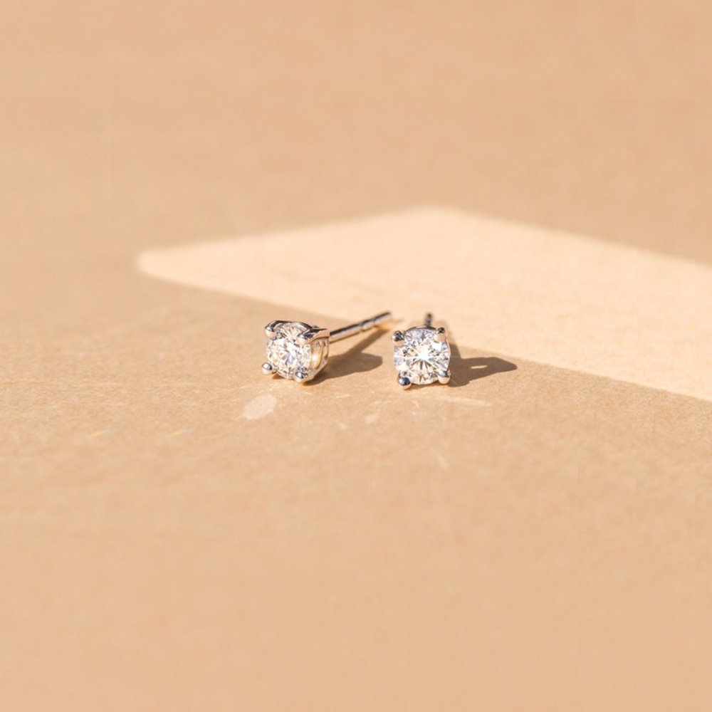 14K White Gold Lab Diamond Stud Earrings (1/6 Ct. Tw.)